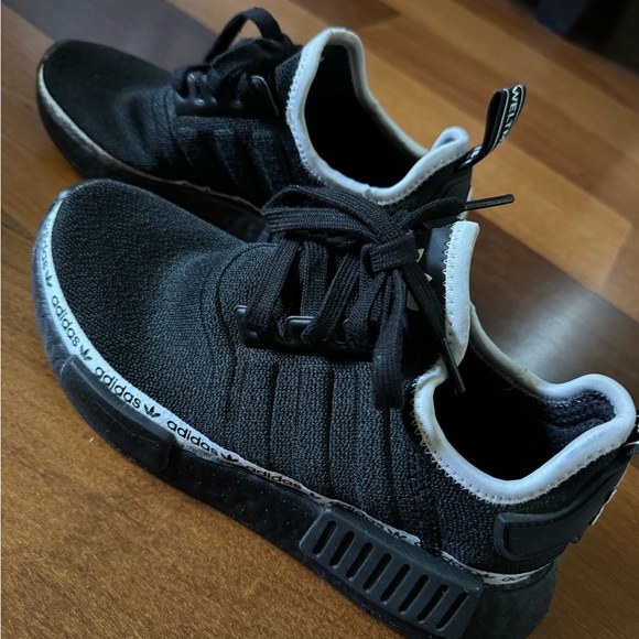 ❤️ADIDAS NMD_R1 BOOST❤️ - Picture 2 of 4